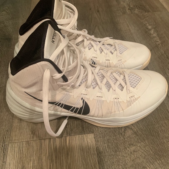 Nike Hyperdunk Basketball Shoes - 10.5 - Picture 2 of 5